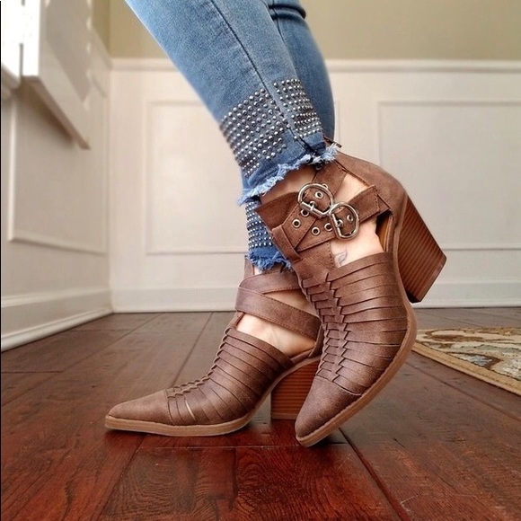 'Zoey' Strappy Booties - Picture 4 of 5